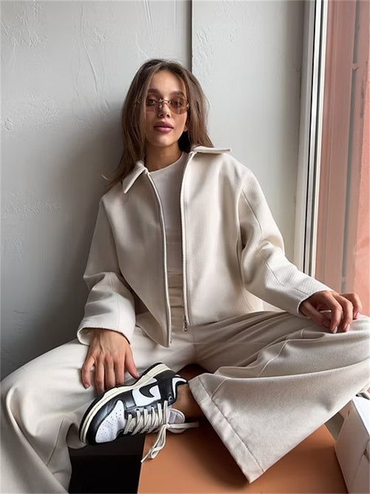 Damen Kurzjacke im Boxy-Schnitt mit Reißverschluss und Reverskragen Shop Nory