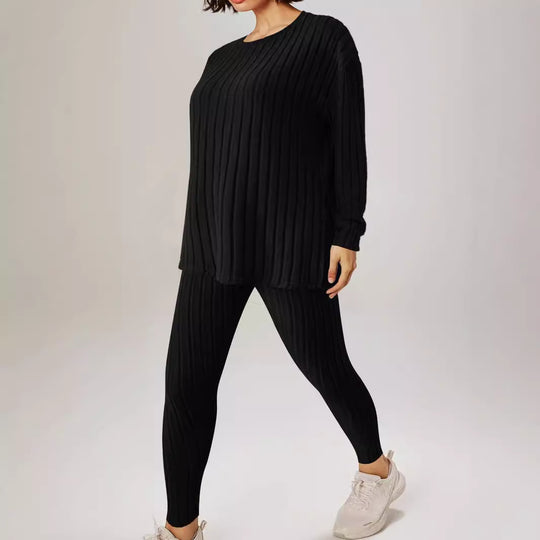 Damen Geripptes Feinstrick-Relax-Set mit Oversize-Pullover und schlanker Joggerhose Shop Nory