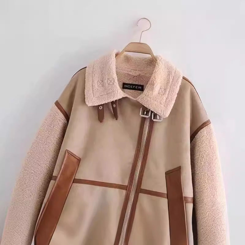 Damen Kurzjacke im Aviator-Look mit Teddyfutter, Kunstlederbesatz und asymmetrischem Reißverschluss Shop Nory