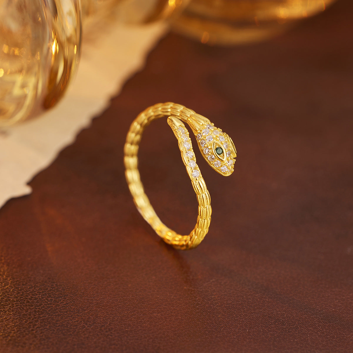 Damen Ring mit kunstvollem Schlangen-Design und funkelnden Zirkonia Shop Nory