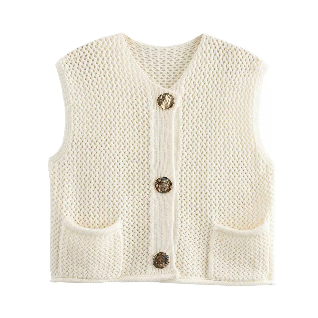 Damen gehäkelte Strickweste mit großen Zierknöpfen und Aufsatztaschen Shop Nory