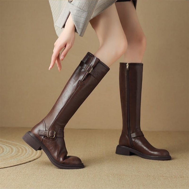 Damen Kniehohe Combat‑Stiefel mit glatter Lederoptik, seitlichem Reißverschluss und Deko‑Schnallen Shop Nory