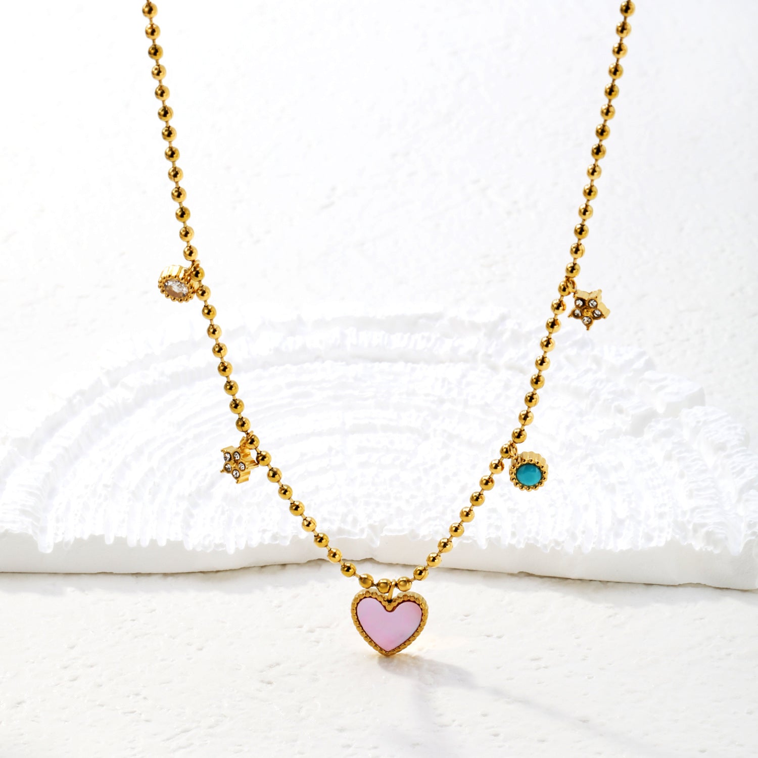 Damen Halskette mit filigranen Anhängern und hochwertigem Design Shop Nory