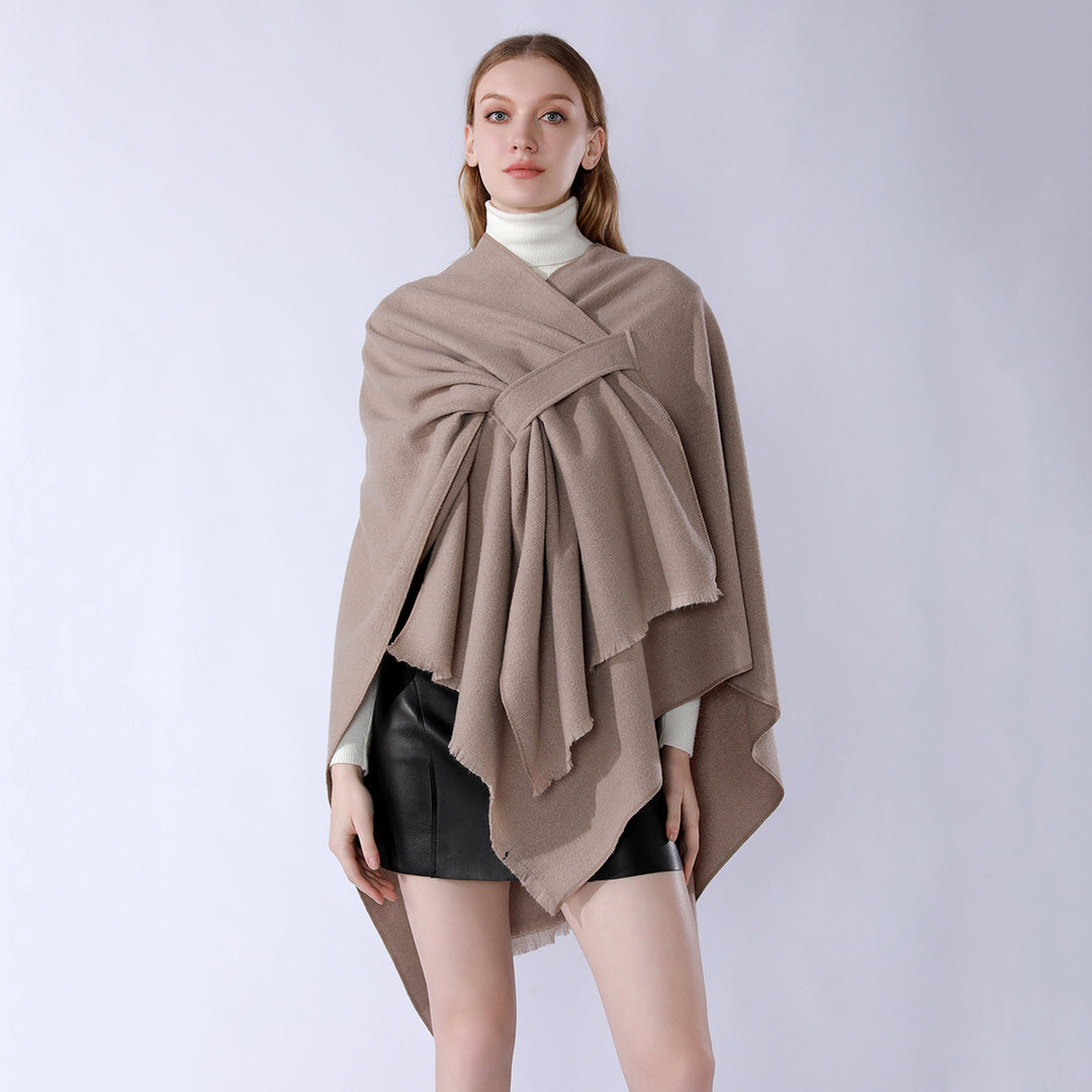 Damen Strickponcho mit geometrischem Blockmuster und Fransen Shop Nory