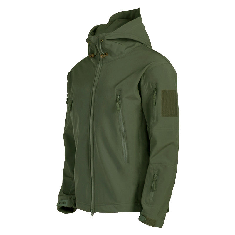 Herren taktische Softshell‑Fieldjacke mit Kapuze, Multifunktionstaschen und Klettpatchfläche Shop Nory