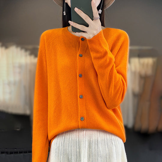 Damen Kurzgeschnittener Cardigan in Mohair‑Optik mit Rundhalsausschnitt und Perlmuttknöpfen Shop Nory