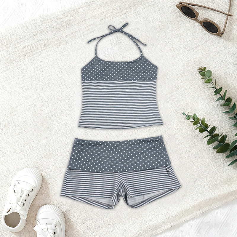 Damen Bikini-Set mit gestreiftem Oberteil und kurzer Hose Shopnory