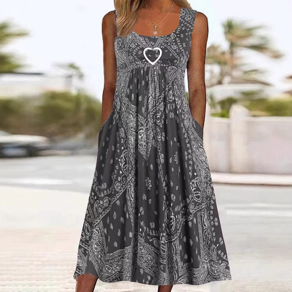 Damen Sommerliches Maxikleid mit elegantem Bandana-Muster und praktischen Taschen