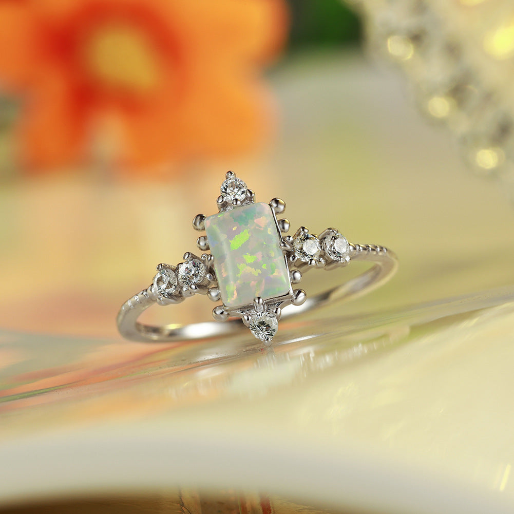 Damen Ring mit funkelndem Opal und Zirkonia Shop Nory