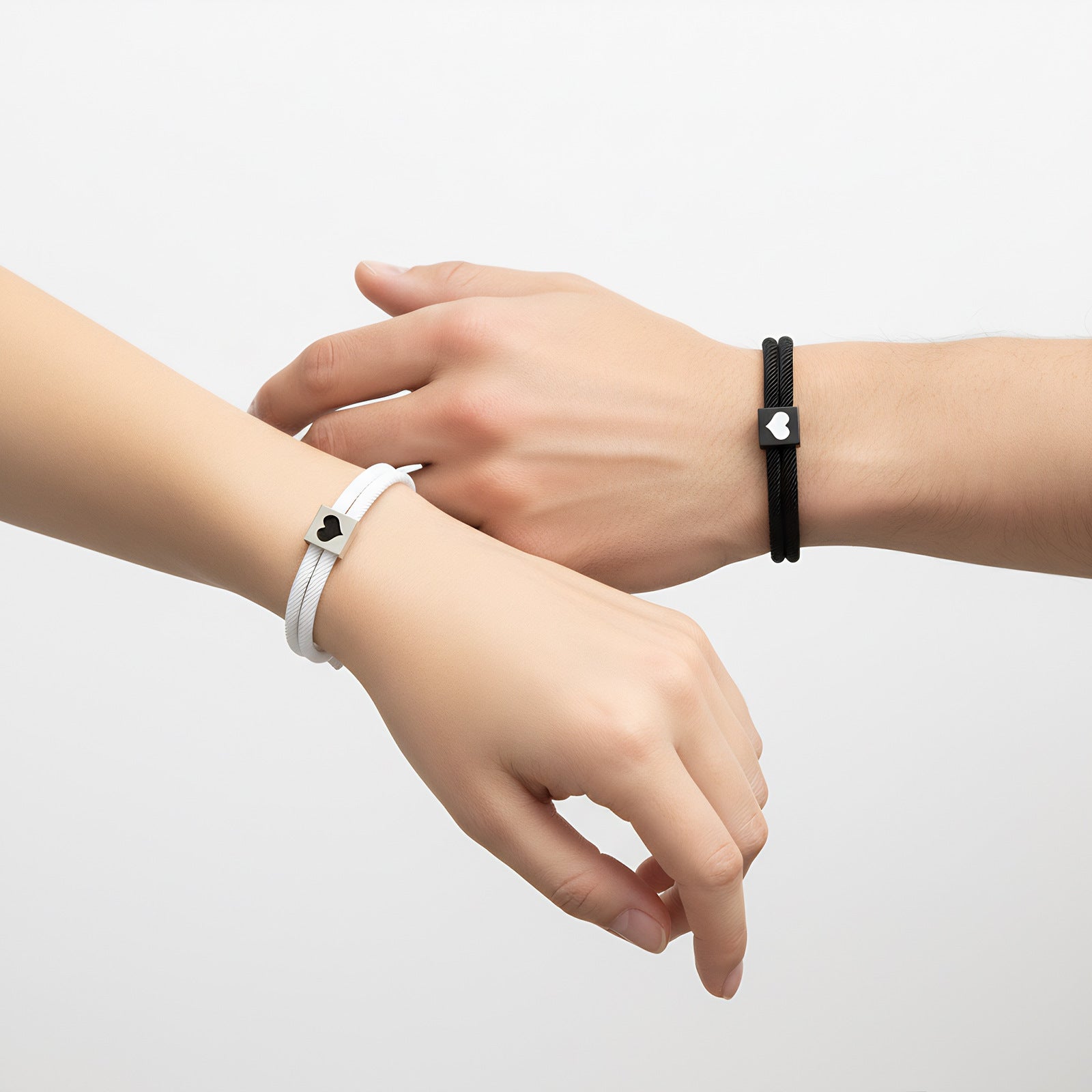 Damen Freundschaftsarmband Set mit Liebesbotschaft und Herzanhängern Shop Nory