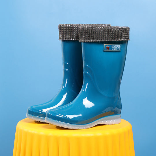 Damen Mittelhohe wasserdichte Gummistiefelette mit glänzender PVC‑Optik und rutschfester Sohle Shop Nory