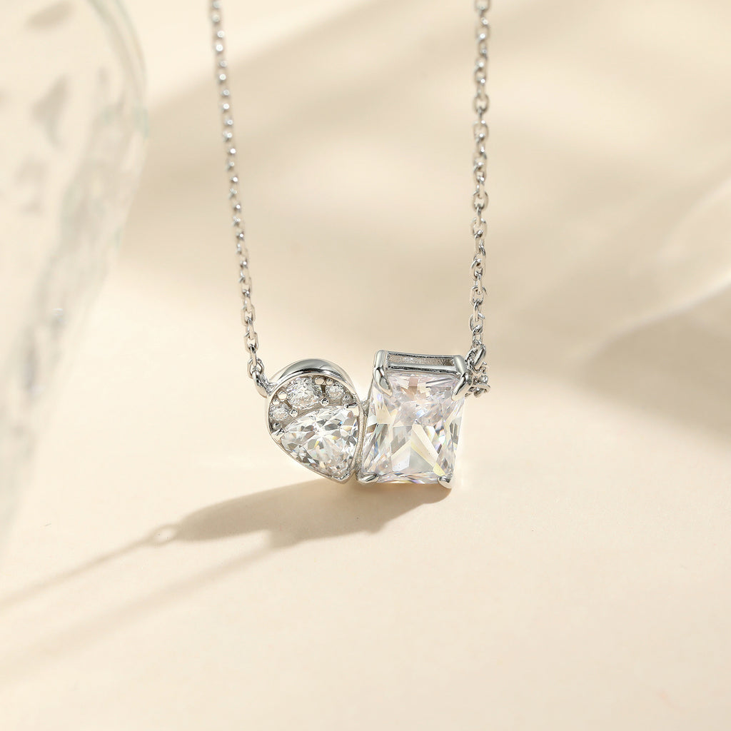 Damen-Halskette mit elegantem Anhänger und funkelnden Zirkonia-Shop Nory