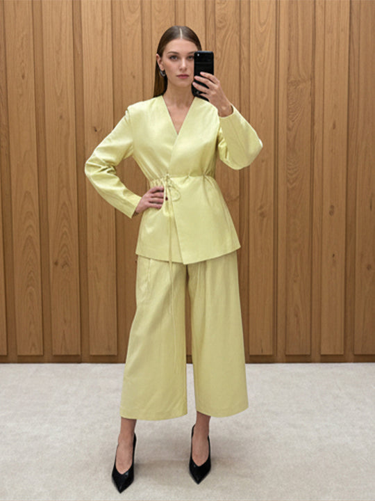 Damen Wickelblazer mit Tunnelzug und weiter Culotte‑Hose Zweiteiler Shop Nory