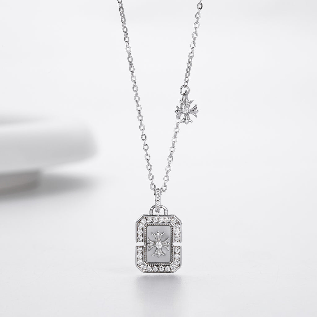 Damen Halskette mit exquisitem Anhänger aus 925 Sterling Silber und funkelndem Zirkon Shop Nory