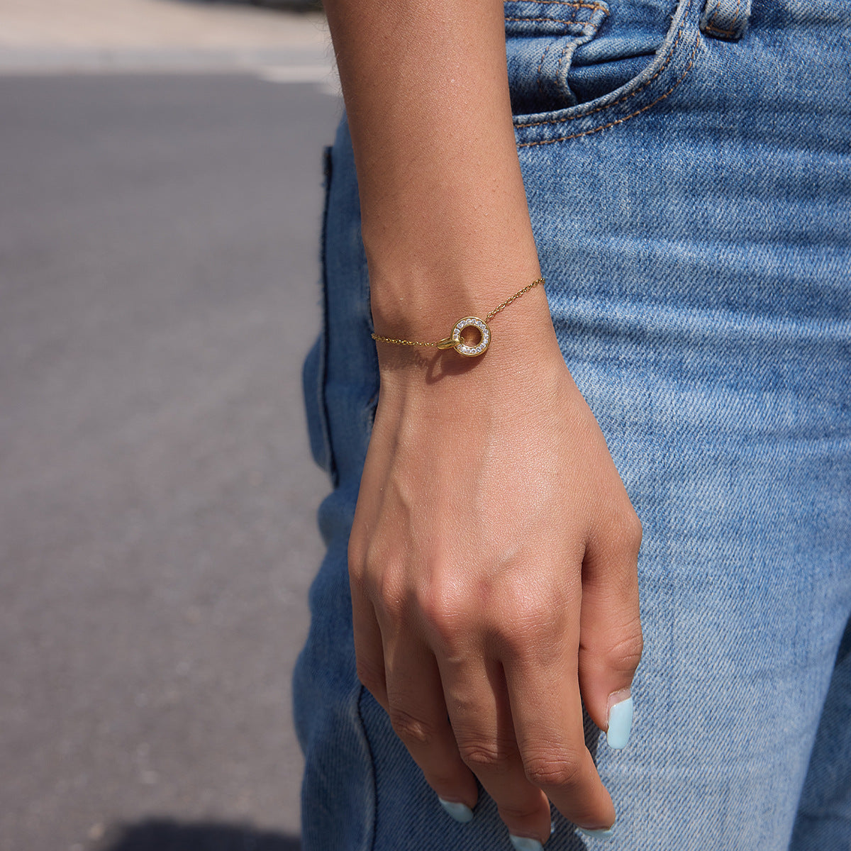 Damen Halskette mit funkelndem Zirkonia-Ring und längenverstellbarer Gliederkette Shop Nory