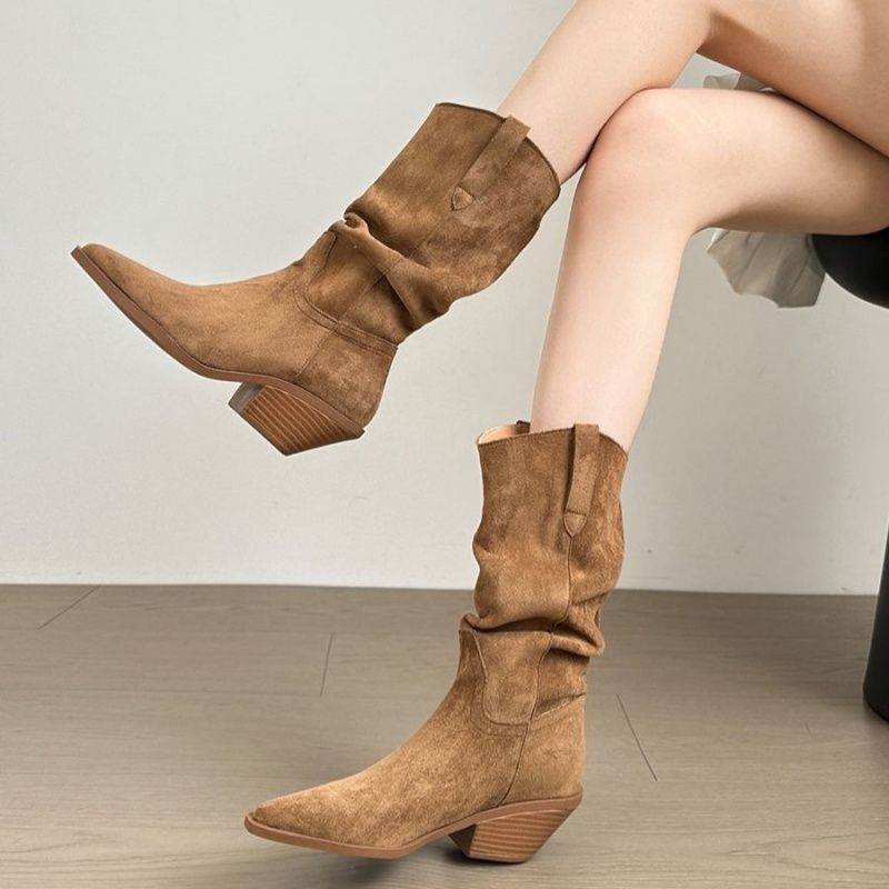 Damen Slouchy Western‑Stiefeletten mit spitzer Zehenform und sculpted Blockabsatz Shop Nory