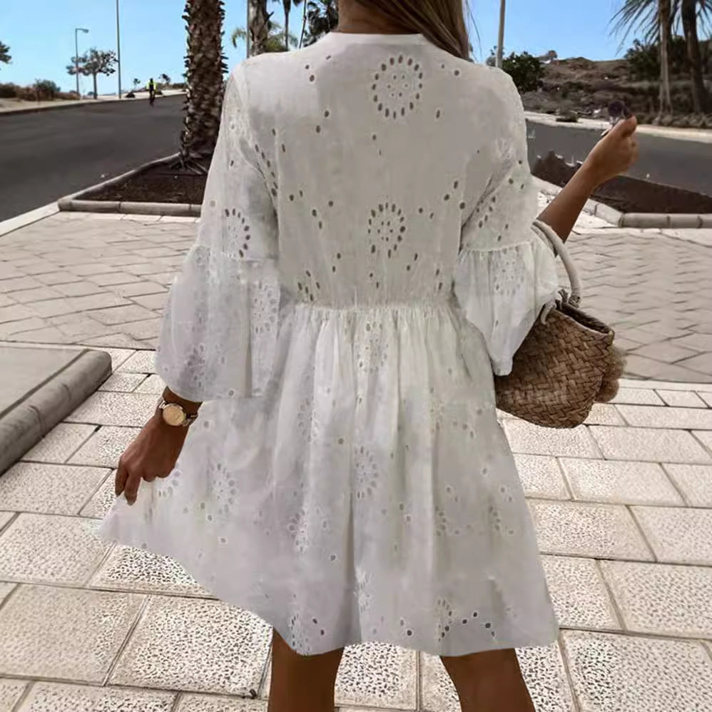 Damen Sommerkleid mit luftigen Trompetenärmel und elegantem Häkelgürtel