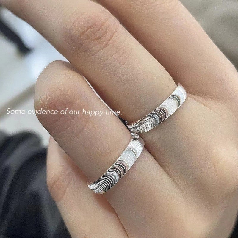 Damen Kunstvoller Ring mit eleganter Linienstruktur Shop Nory