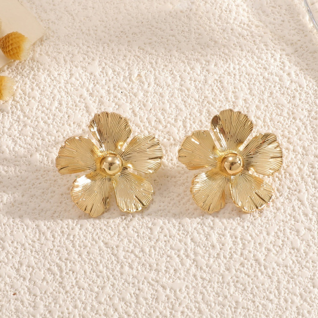 Damen Armschmuck mit floralem Design und hochwertiger Oberflächenverarbeitung Shop Nory