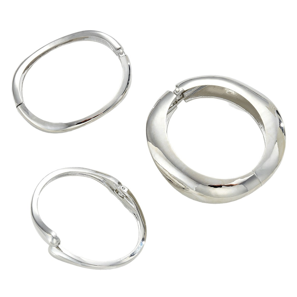 Damen Armreifen-Kollektion mit geschwungenem Design und polierter Oberfläche Shop Nory