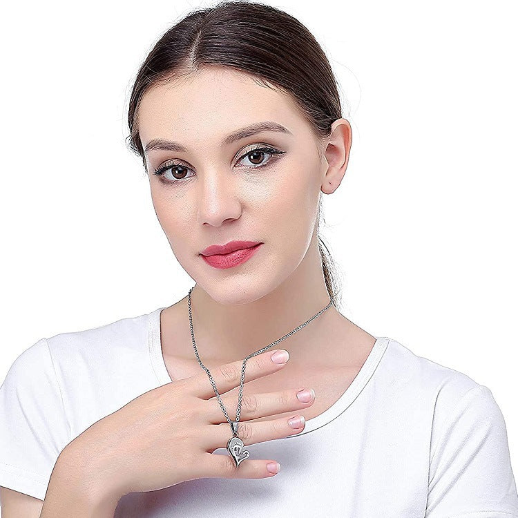 Damen Herzanhänger-Halskette mit gravierten Botschaften und funkelnden Zirkonia Shop Nory
