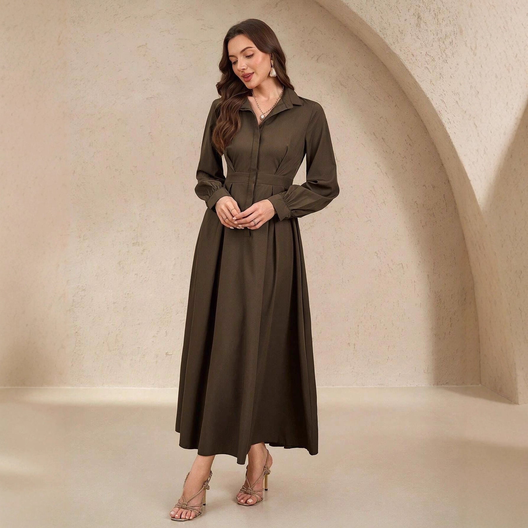Damen Elegantes Hemdblusenkleid mit schwingendem Rock und praktischen Taschen