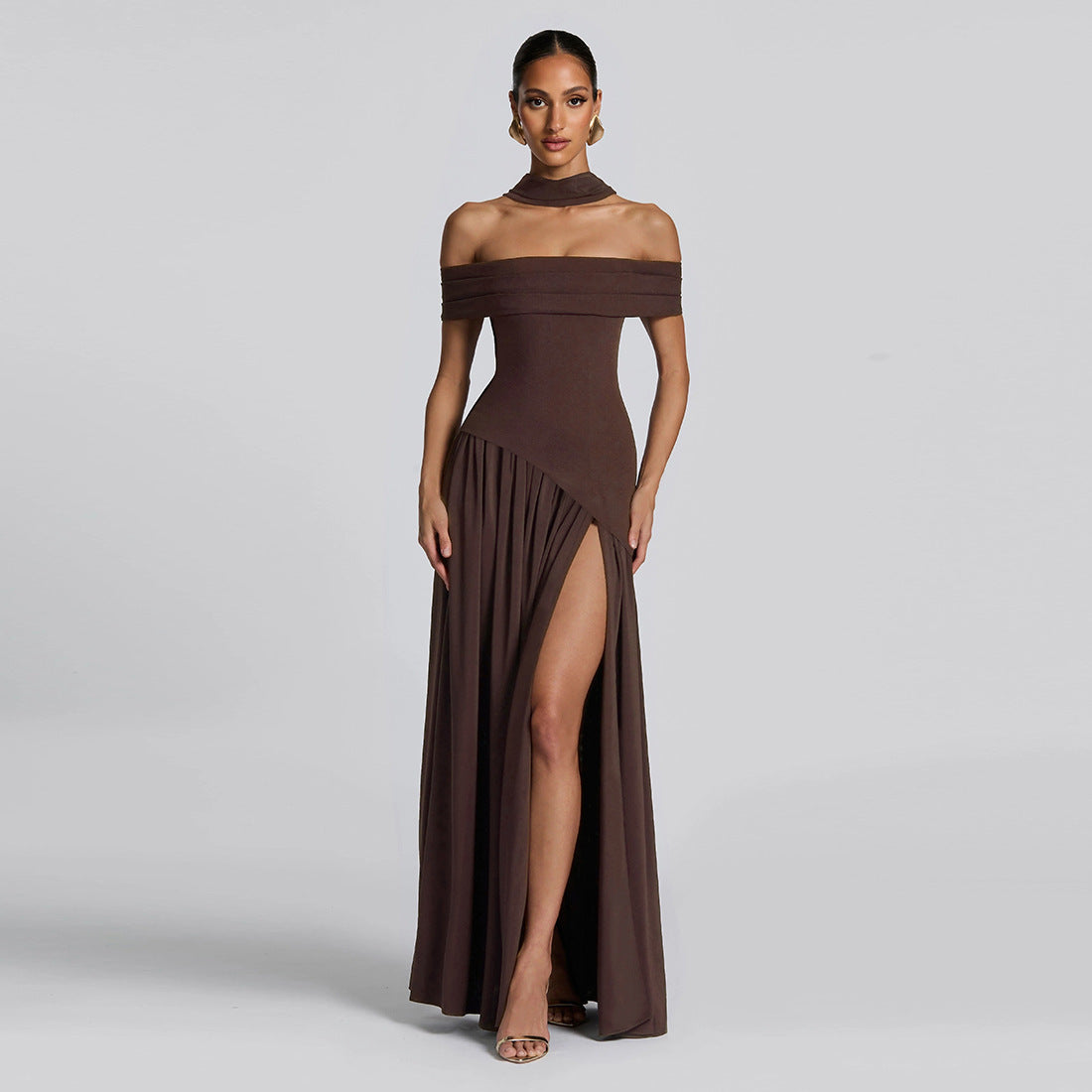 Damen Abendkleid mit schickem Schulterfreies Design und hohem Schlitz