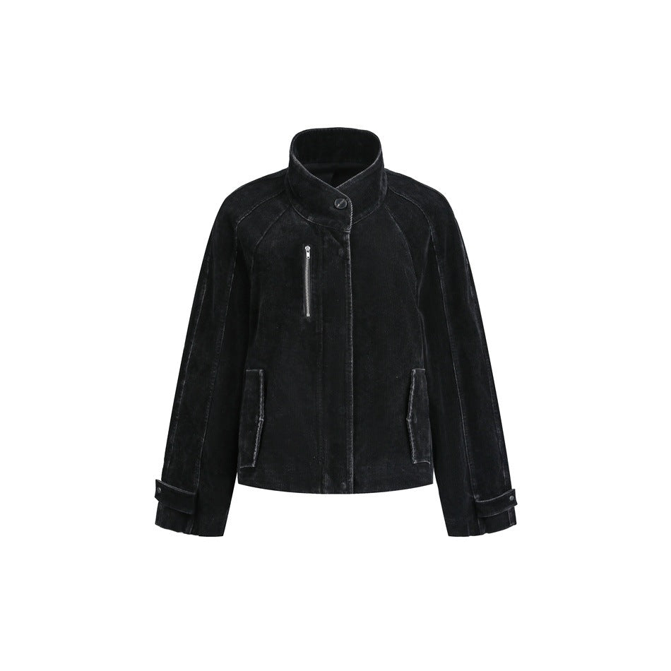 Damen Kurz geschnittene Cordjacke im Boxy‑Cut mit Stehkragen, Reißverschluss-Brusttasche und verstellbaren Manschetten Shop Nory