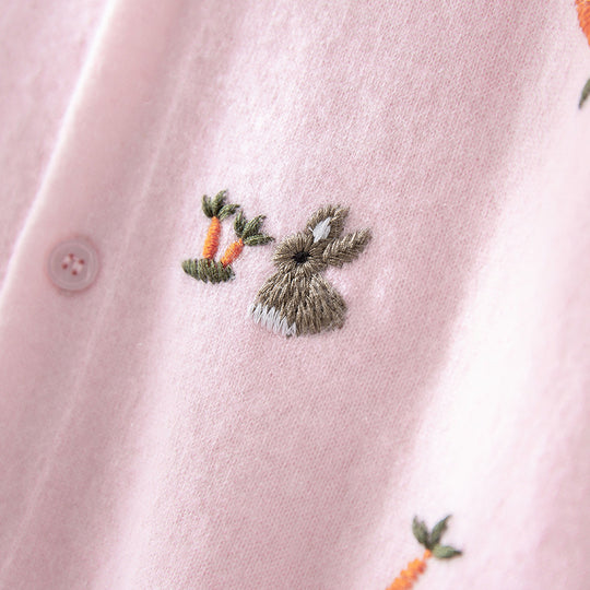 Damen Geknöpfte Feinstrick‑Cardigan mit Hasen‑ und Karottenstickerei Shop Nory