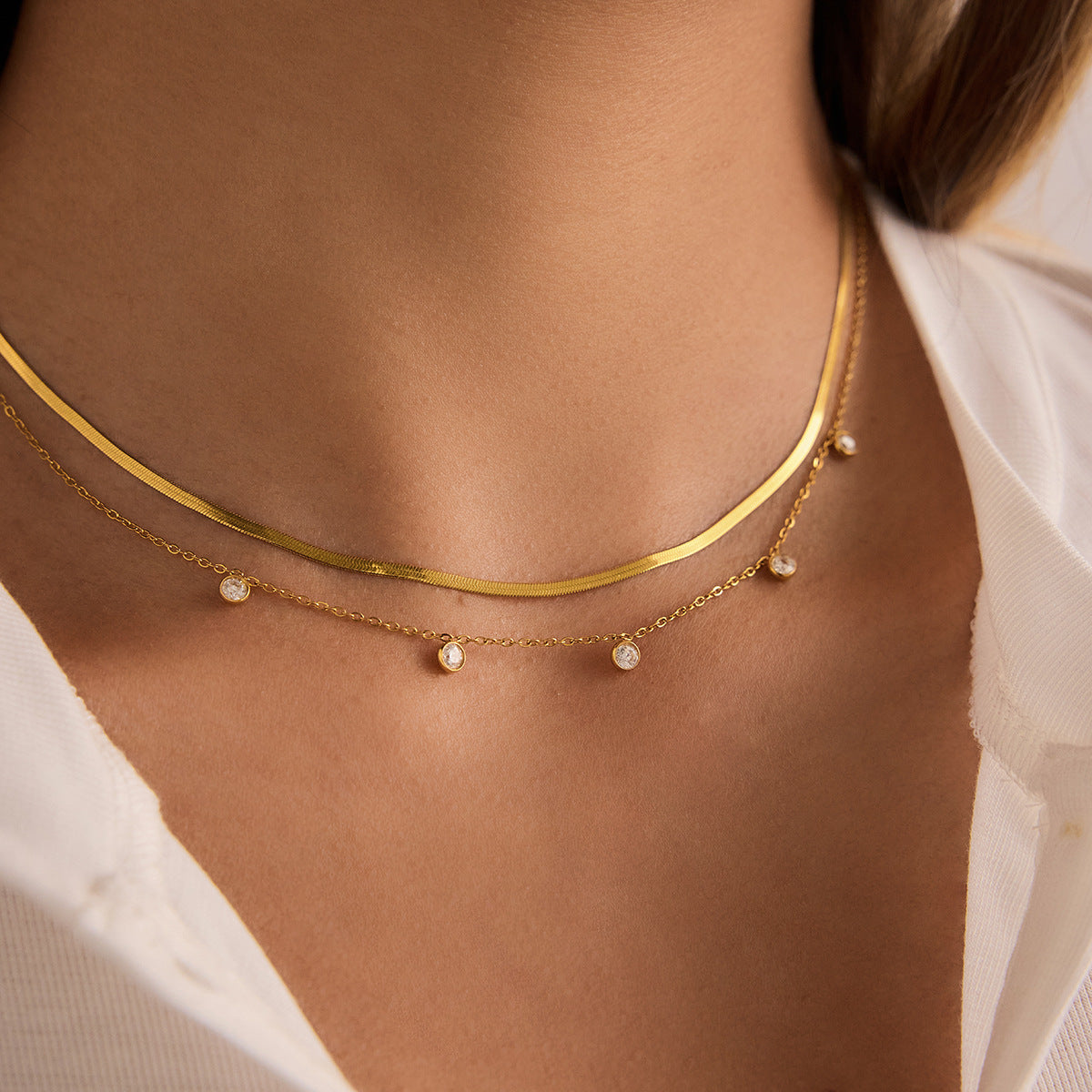 Damen Halskette mit funkelnden Zirkonia und verstellbarem Edelstahl-Design Shop Nory