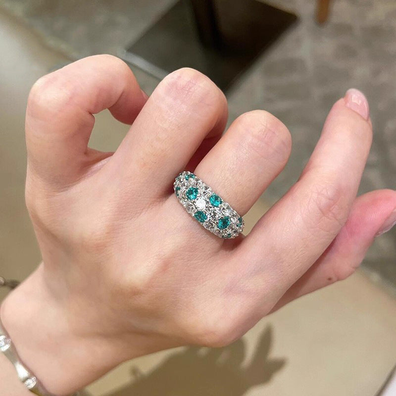 Damen Funkelnder Zirkonia-Edelstahlring mit detailliertem Design Shop Nory