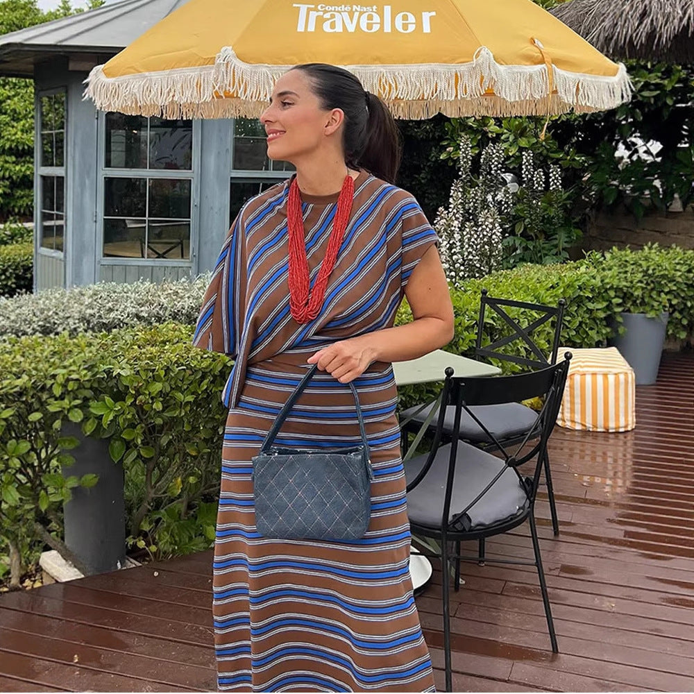 Damen Gestreiftes Maxikleid mit asymmetrischer Cape-Ärmelung & taillierter Silhouette Shop Nory