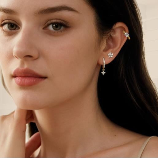 Damen Ohrstecker-Set mit funkelnden Kristallen Shop Nory