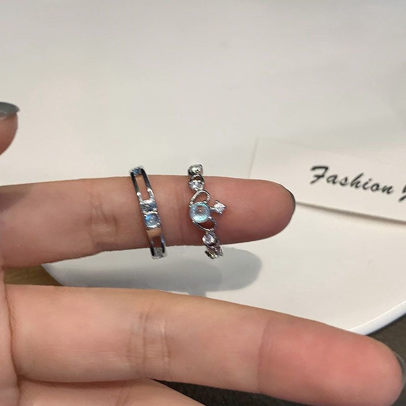 Damen Ring mit zartem Herzdesign und funkelnden Zirkonia Shop Nory