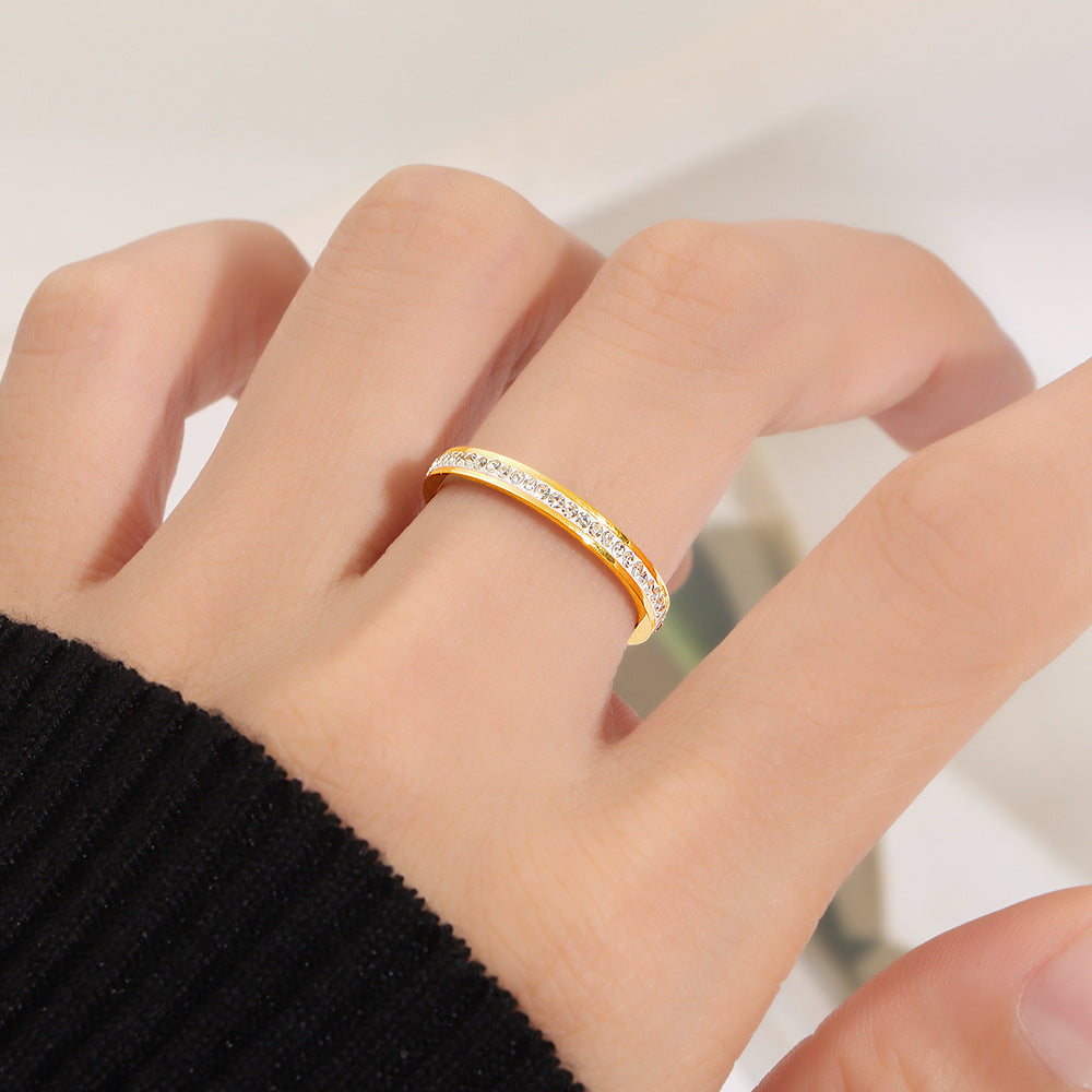 Damen klassischer Ring mit funkelnden Zirkonia-Steinen Shop Nory