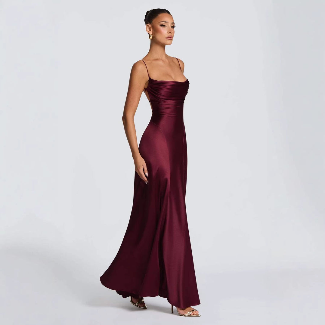 Damen Elegantes Maxikleid mit raffinierten Spaghetti-Trägern und fließendem Satin