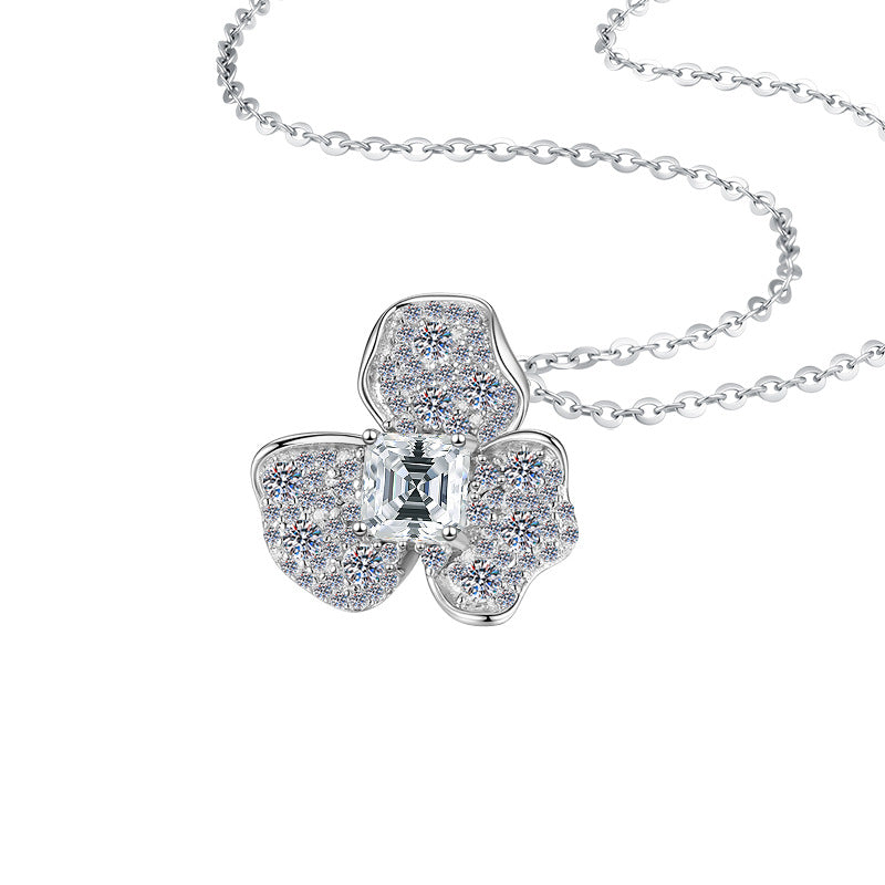Damen Halskette mit floralen Anhänger und funkelndem Kristall Shop Nory