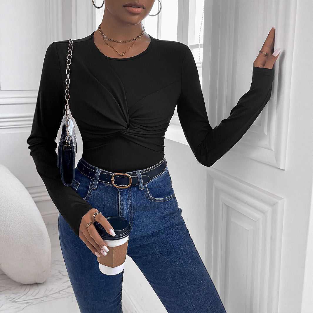 Damen Figurbetontes Langarmshirt mit Twist-Detail und Rundhalsausschnitt Shop Nory
