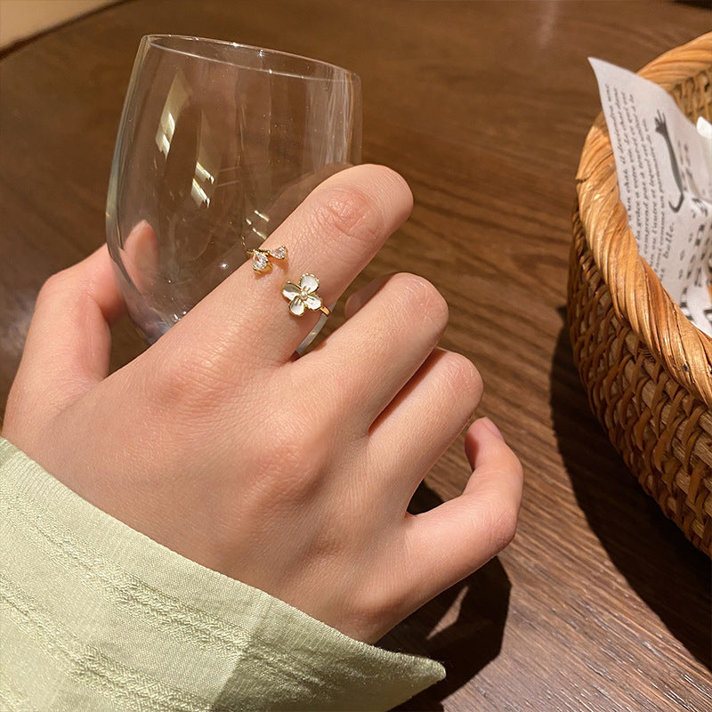 Damen Offener Ring mit floralem Design und Zirkonia-Details Shop Nory