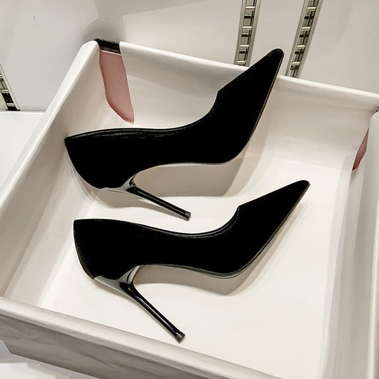 Damen Spitz zulaufende Stiletto-Pumps aus Samtoptik mit hohem Absatz Shop Nory