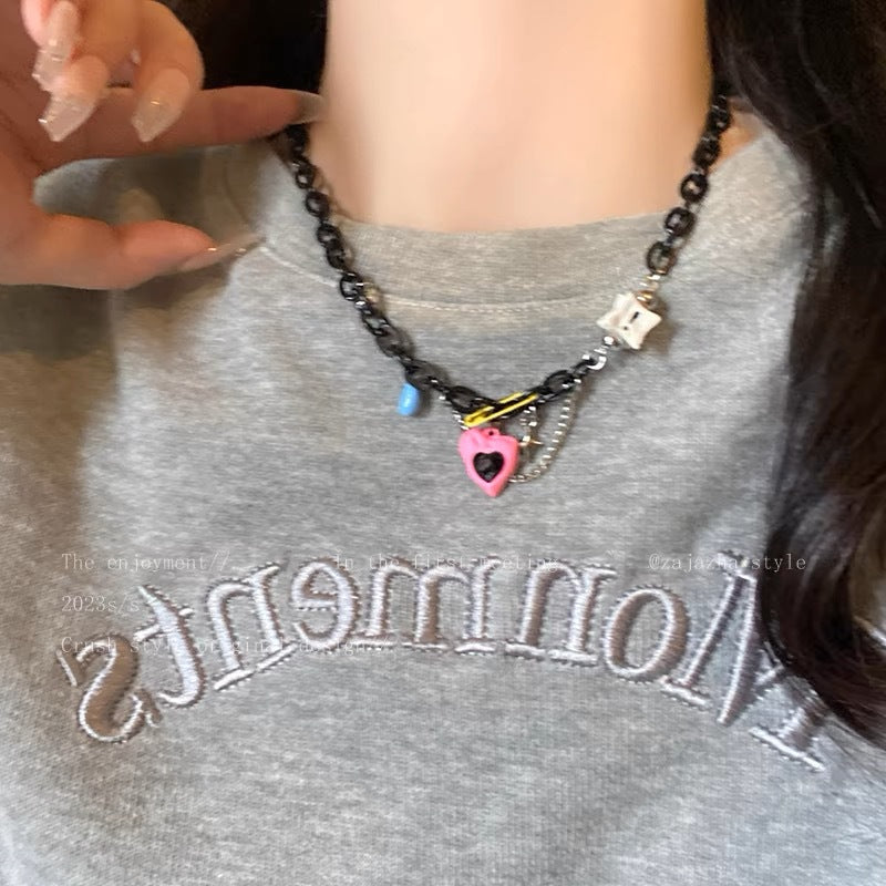 Damen Kette mit buntem sternförmigen Anhänger und einzigartigem Design Shop Nory