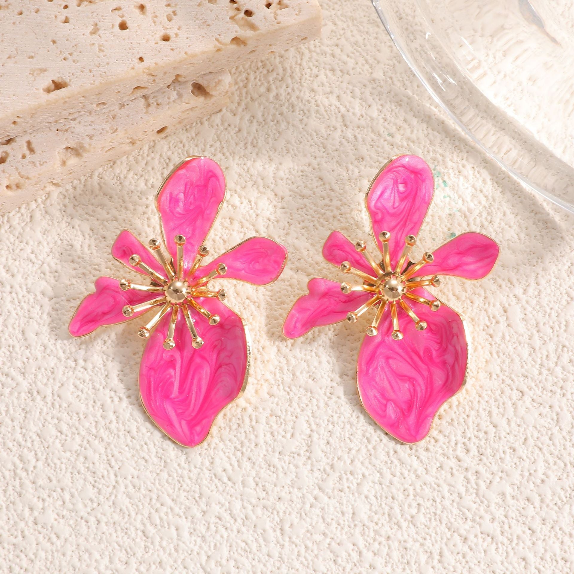 Damen Ohrstecker mit kunstvollem Blumenmotiv Shop Nory