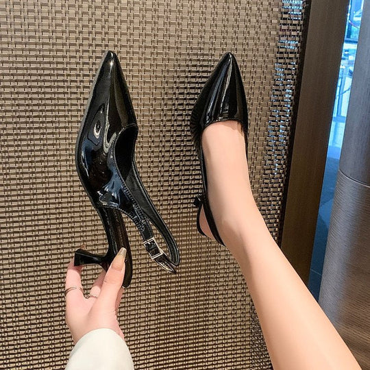 Damen Slingback-Pumps mit spitzer Kappe und glänzender Oberfläche Shopnory