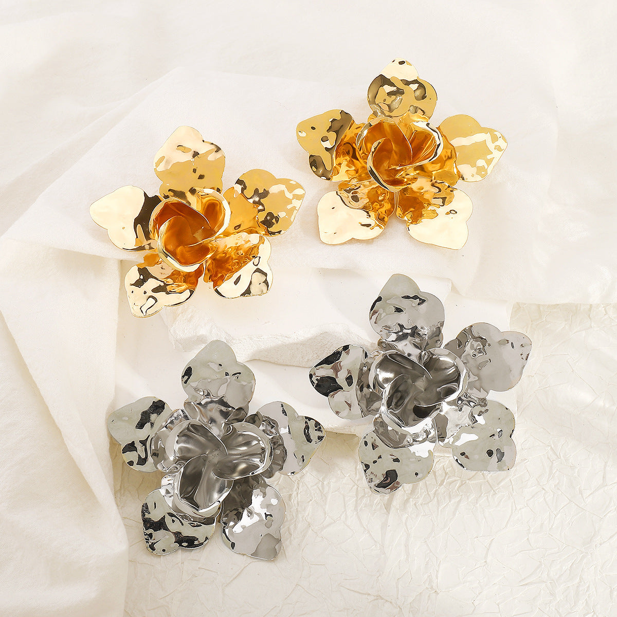 Damen Haarschmuck mit kunstvollem Blütenmotiv Shop Nory