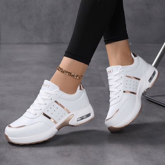 Damen Plateau‑Sneaker mit luftgepolsteter Dämpfung, Lederoptik & Metallic‑Akzenten Shop Nory