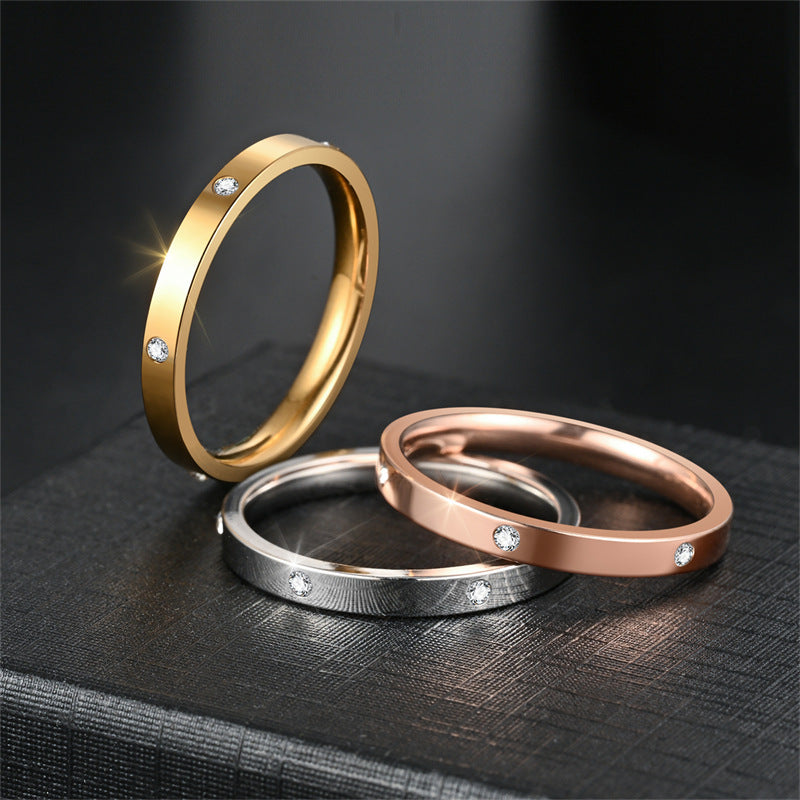 Damen Ring mit funkelnden Zirkonia-Besätzen und eleganter Hochglanz-Oberfläche Shop Nory