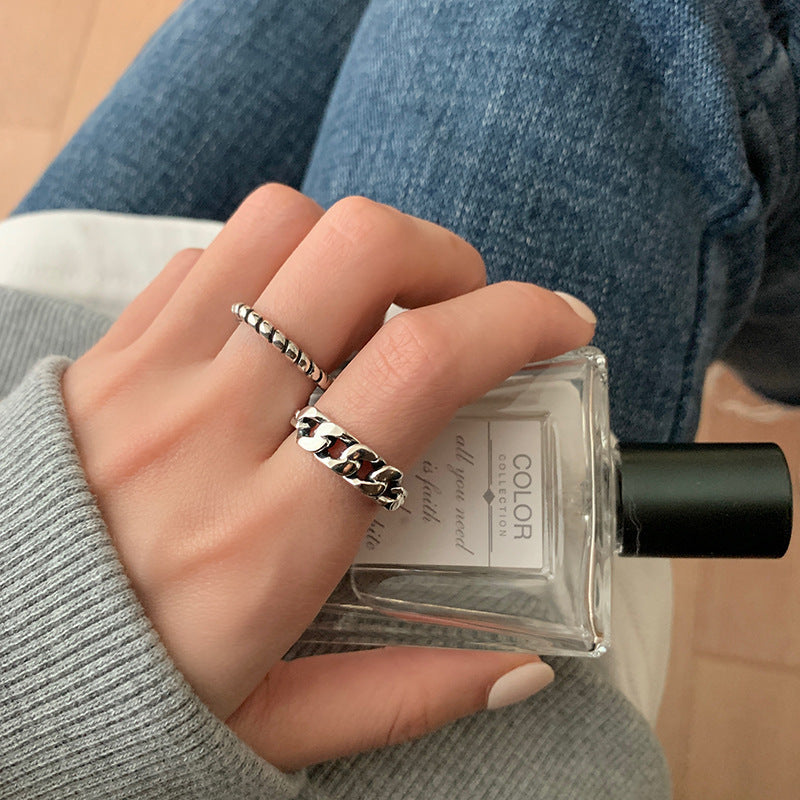 Damen Eleganter und zeitloser Ring mit strukturierten Details Shop Nory