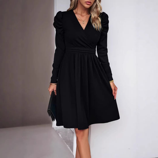 Damen Wickelkleid mit V-Ausschnitt, gerafften Puffärmeln und tailliertem Faltenrock Shop Nory
