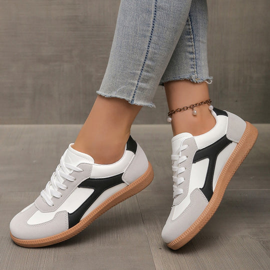 Damen Retro-inspirierte Schnür-Sneaker mit gepolstertem Komfortfußbett Shop Nory