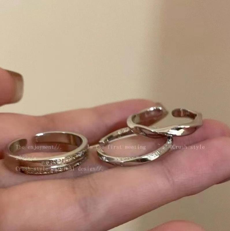 Damen Ring-Kollektion mit verschiedenen Designs und stilvollen Oberflächen Shop Nory